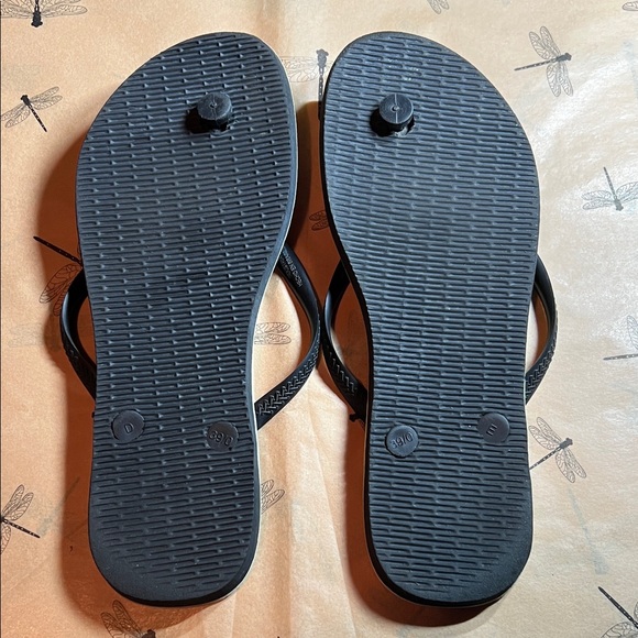 Havaianas Tropical and Neutral Flip Flops Collection - Picture 8 of 8